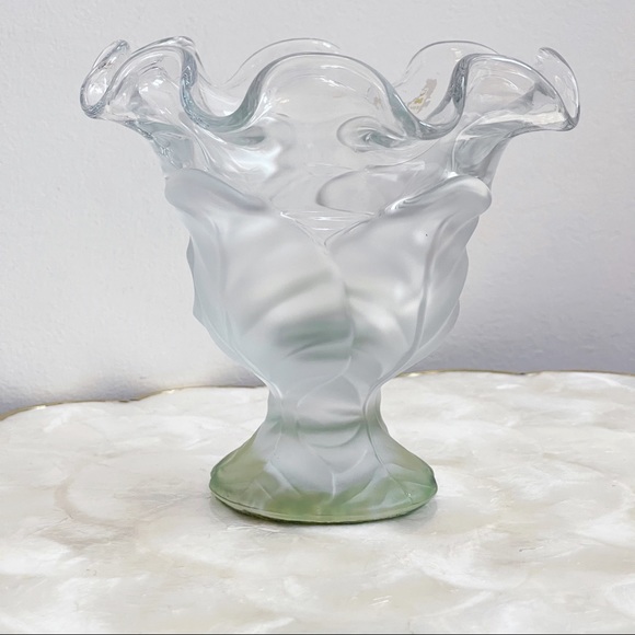 Viking Ruffle Edge Frosted Cabbage Leaf Dish Vtg - Picture 11 of 12